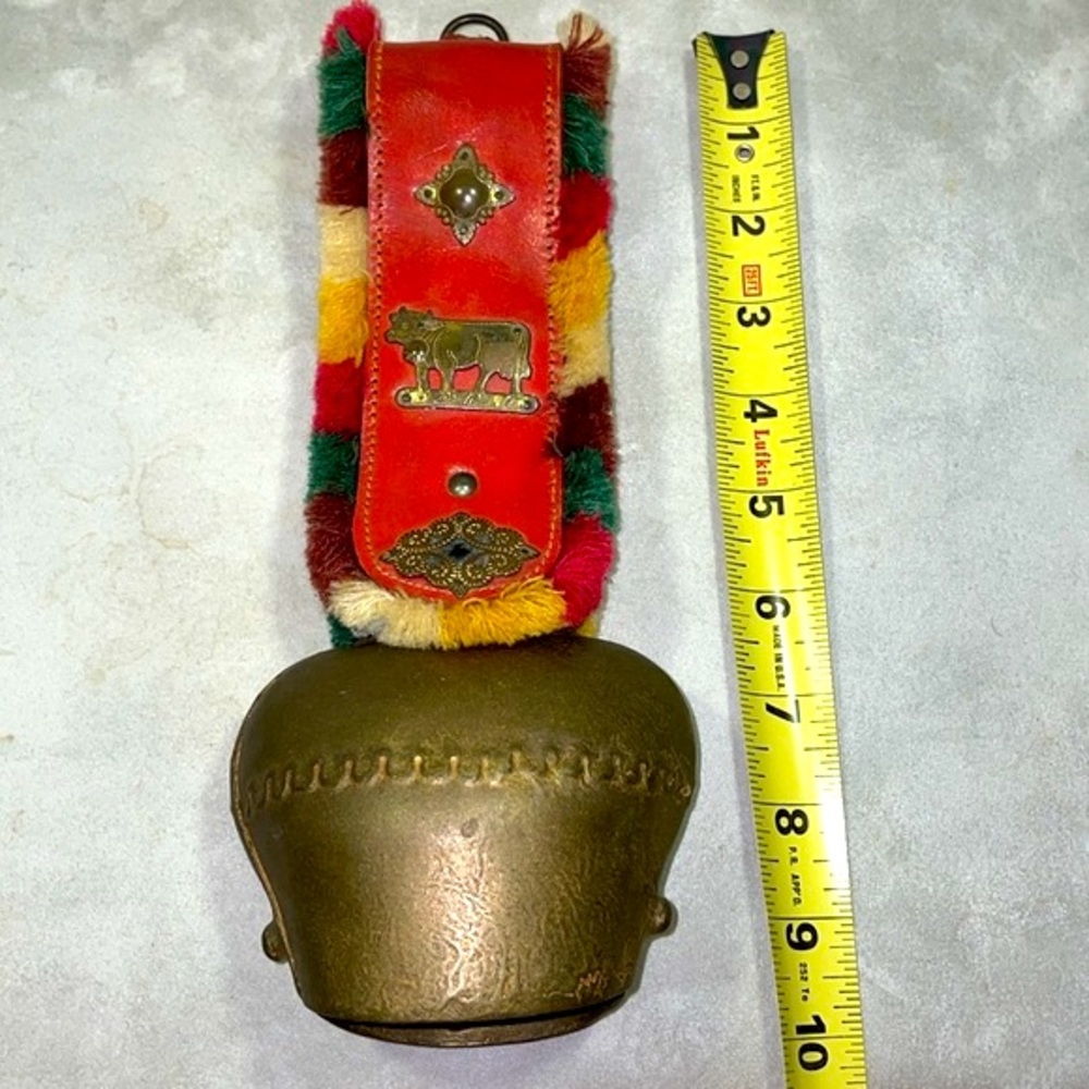 Swiss Cowbell Solid Engraved Brass Embellishments Fringed Leather Strap Vintage - Picture 8 of 8